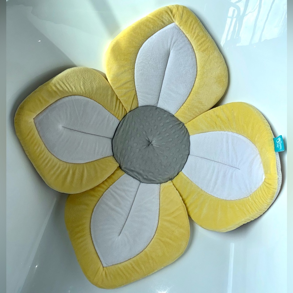 Blooming Baby Lotus Baby Bath